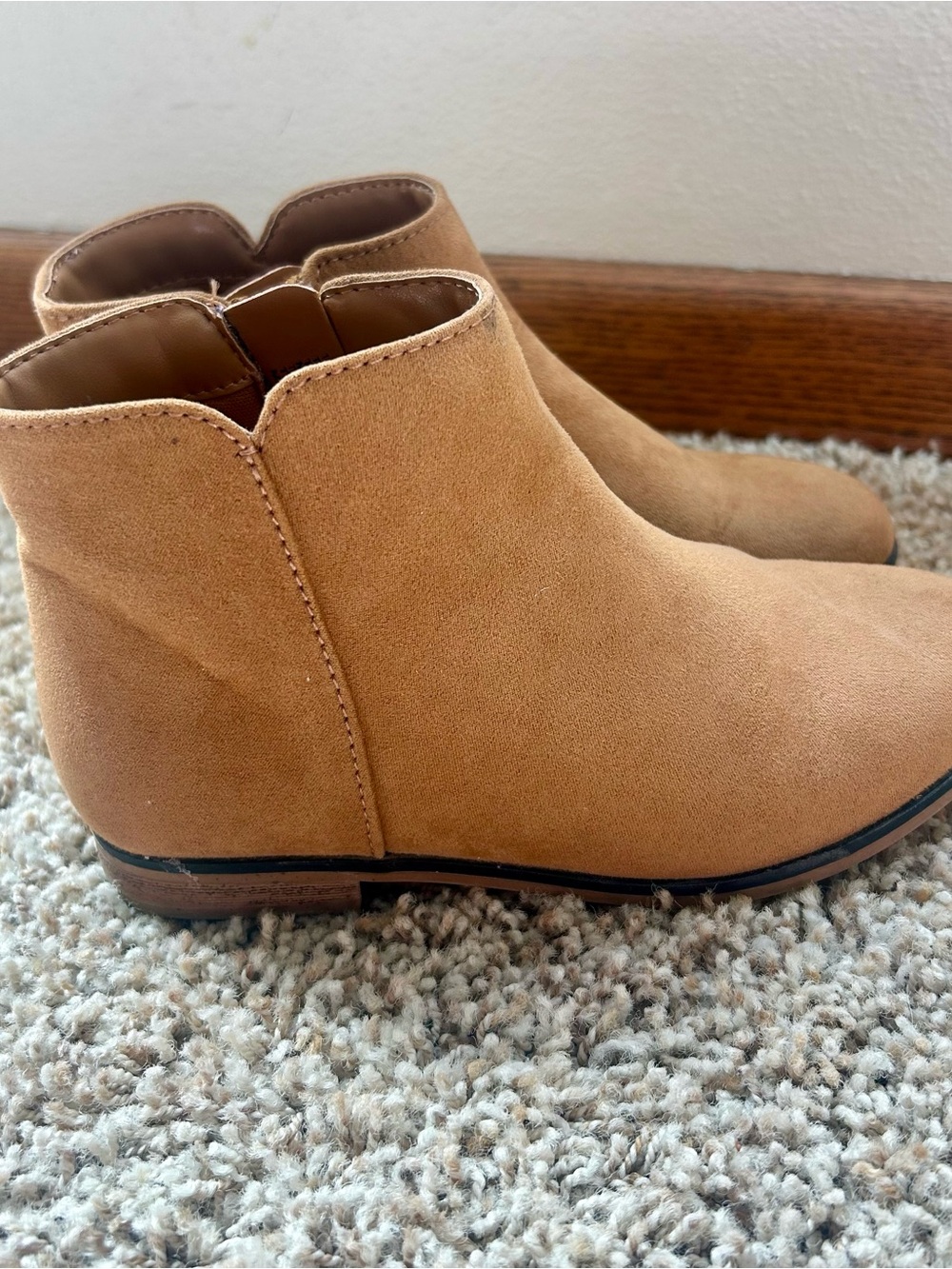 Cat & Jack Toddler Tan Suede Ankle Boots, 12T - Picture 4 of 7
